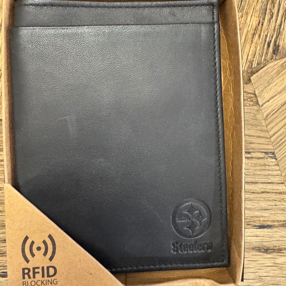 Pittsburgh Steelers Football Sparo Wallet Lic NFL BI-Fold Leather Billfold RFID